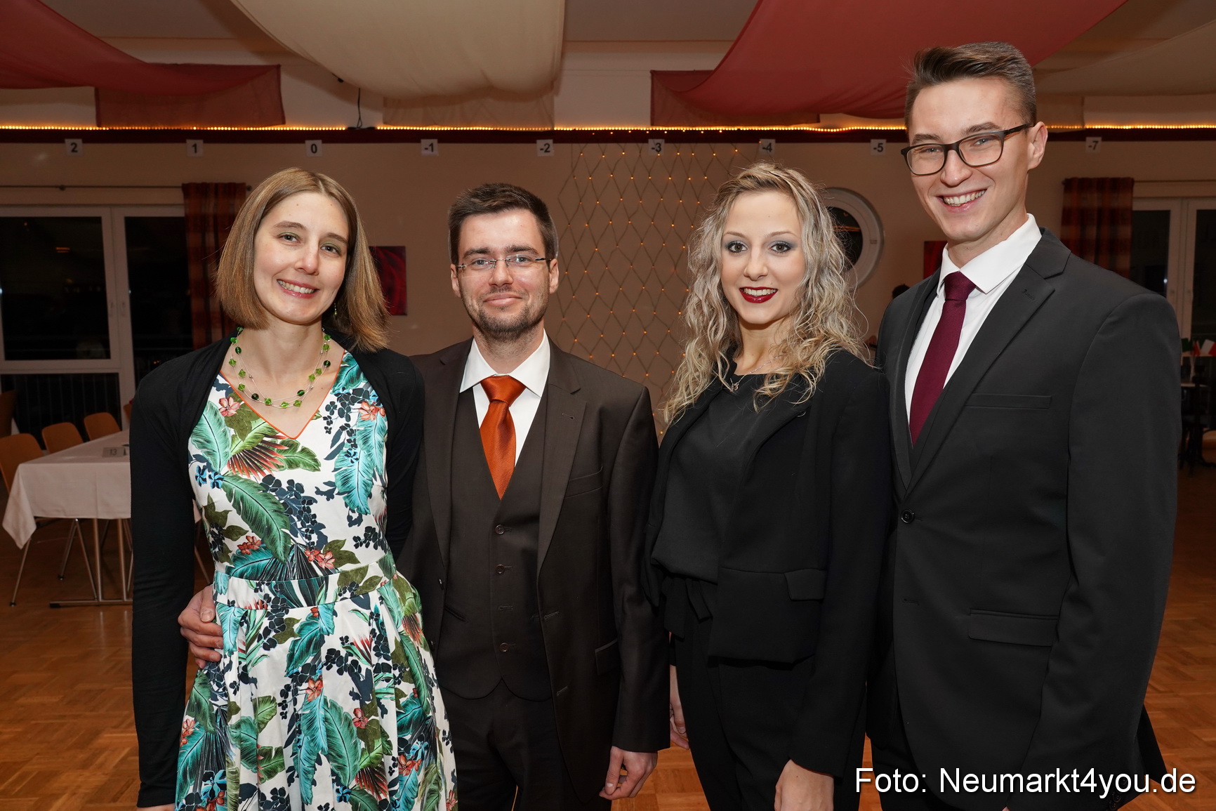 42 Herbstball Blau Silber 2019 0033