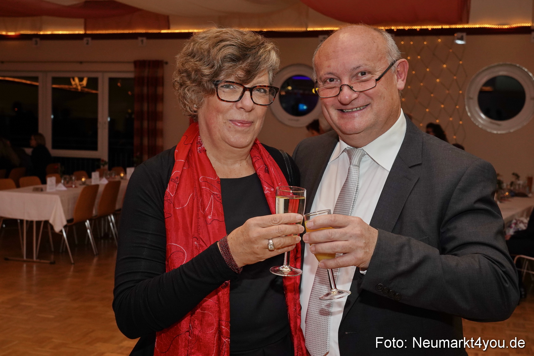 42 Herbstball Blau Silber 2019 0050