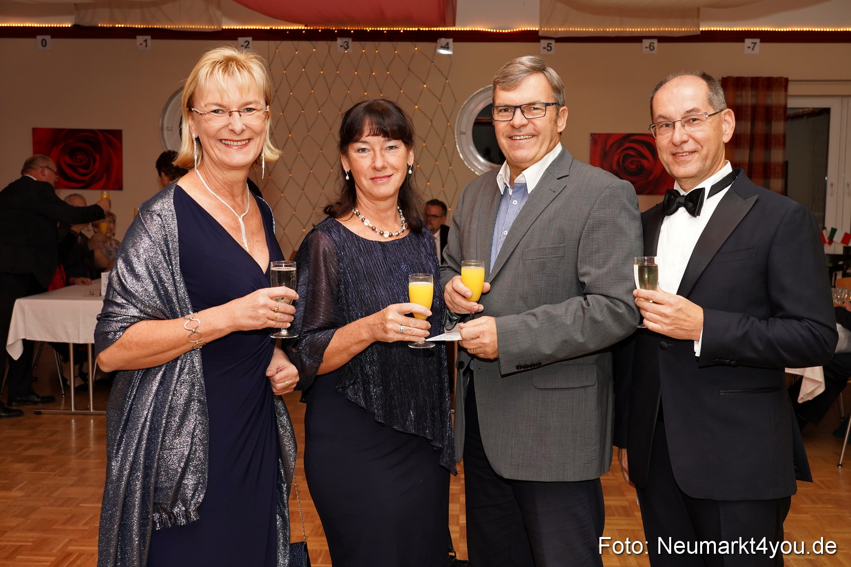 42 Herbstball Blau Silber 2019 0057