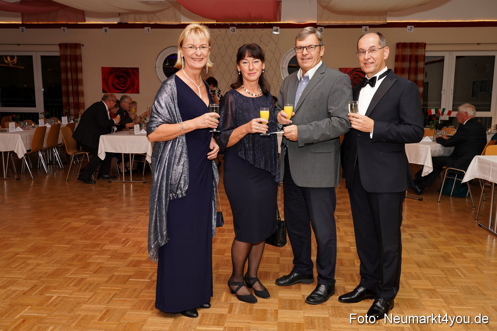 42 Herbstball Blau Silber 2019 0058