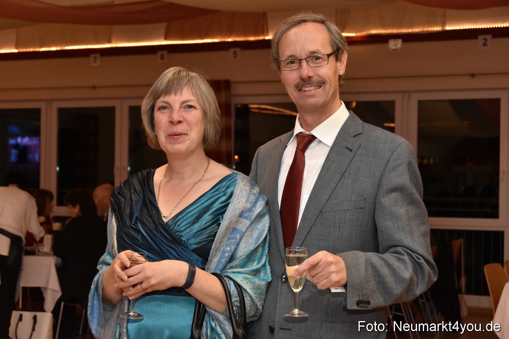 42 Herbstball Blau Silber 2019 0060