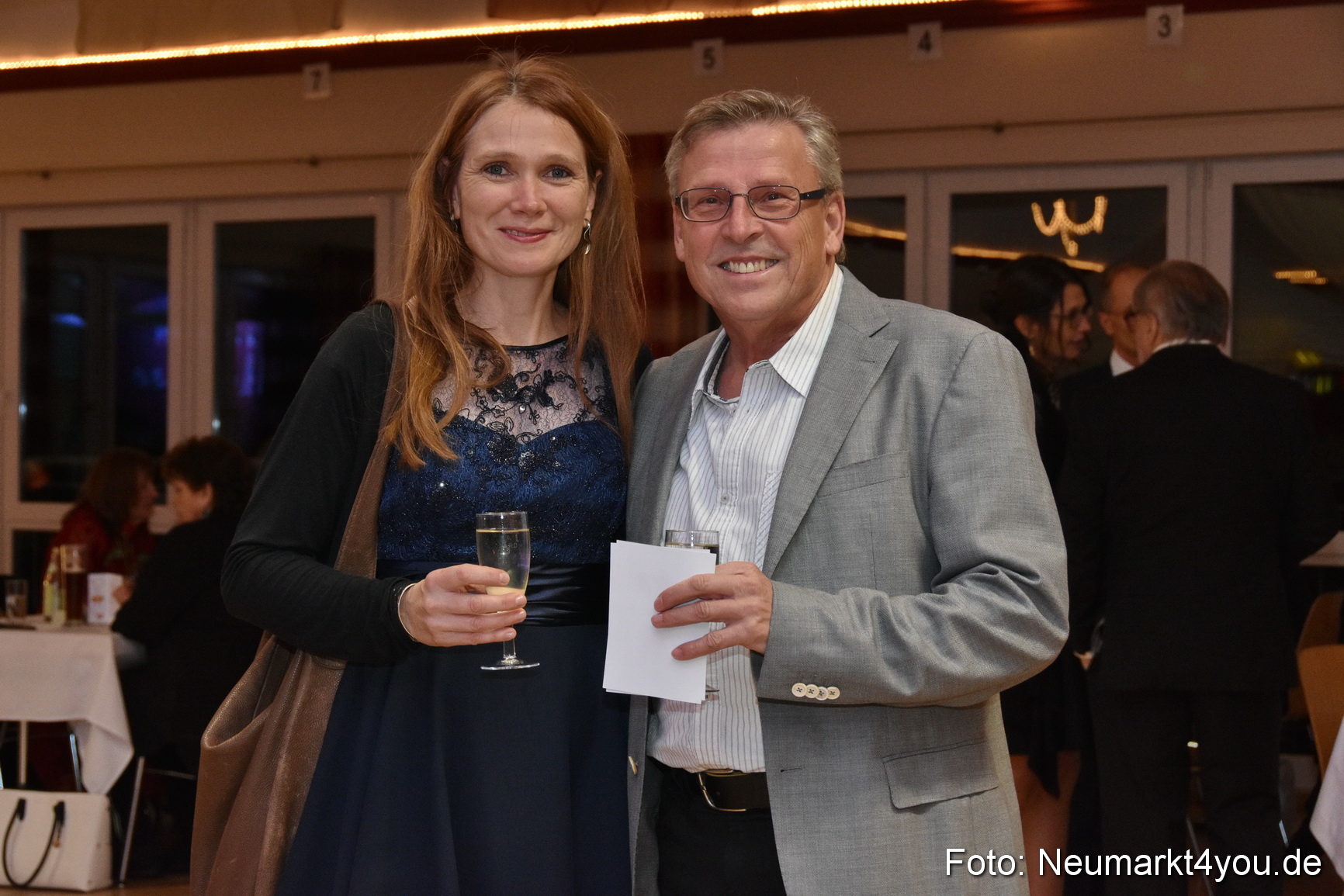 42 Herbstball Blau Silber 2019 0066