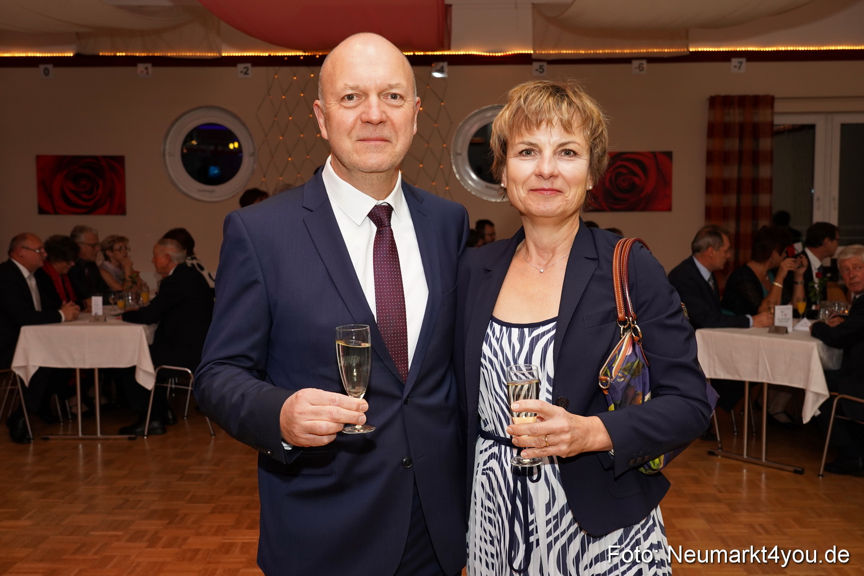 42 Herbstball Blau Silber 2019 0068