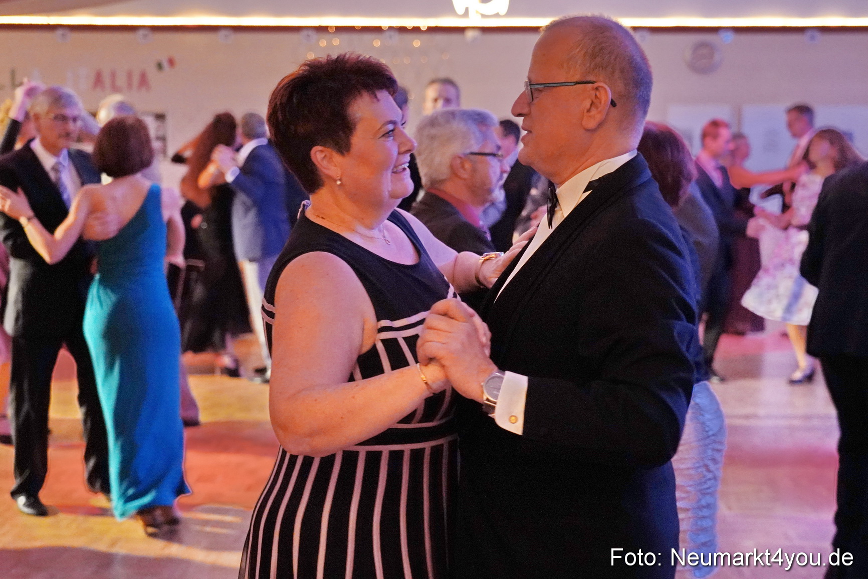 42 Herbstball Blau Silber 2019 0089