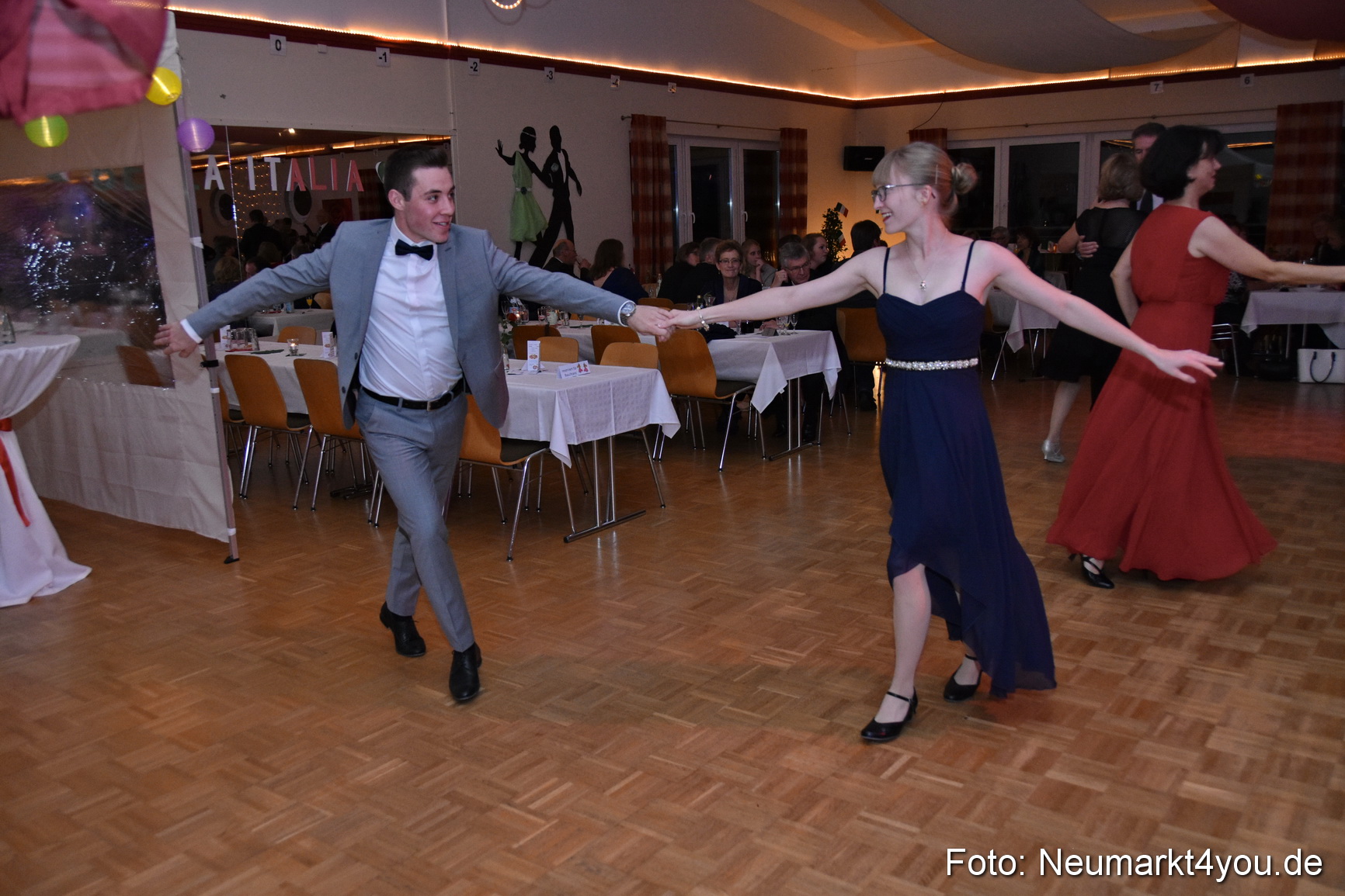 42 Herbstball Blau Silber 2019 0091