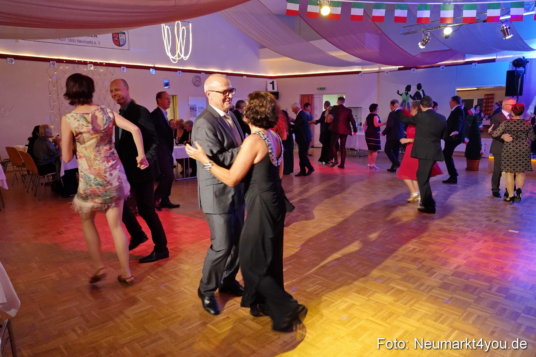 42 Herbstball Blau Silber 2019 0092