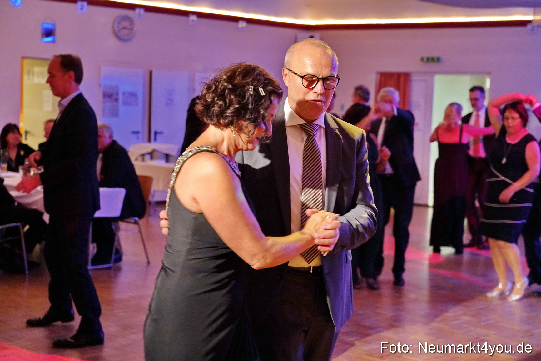 42 Herbstball Blau Silber 2019 0093