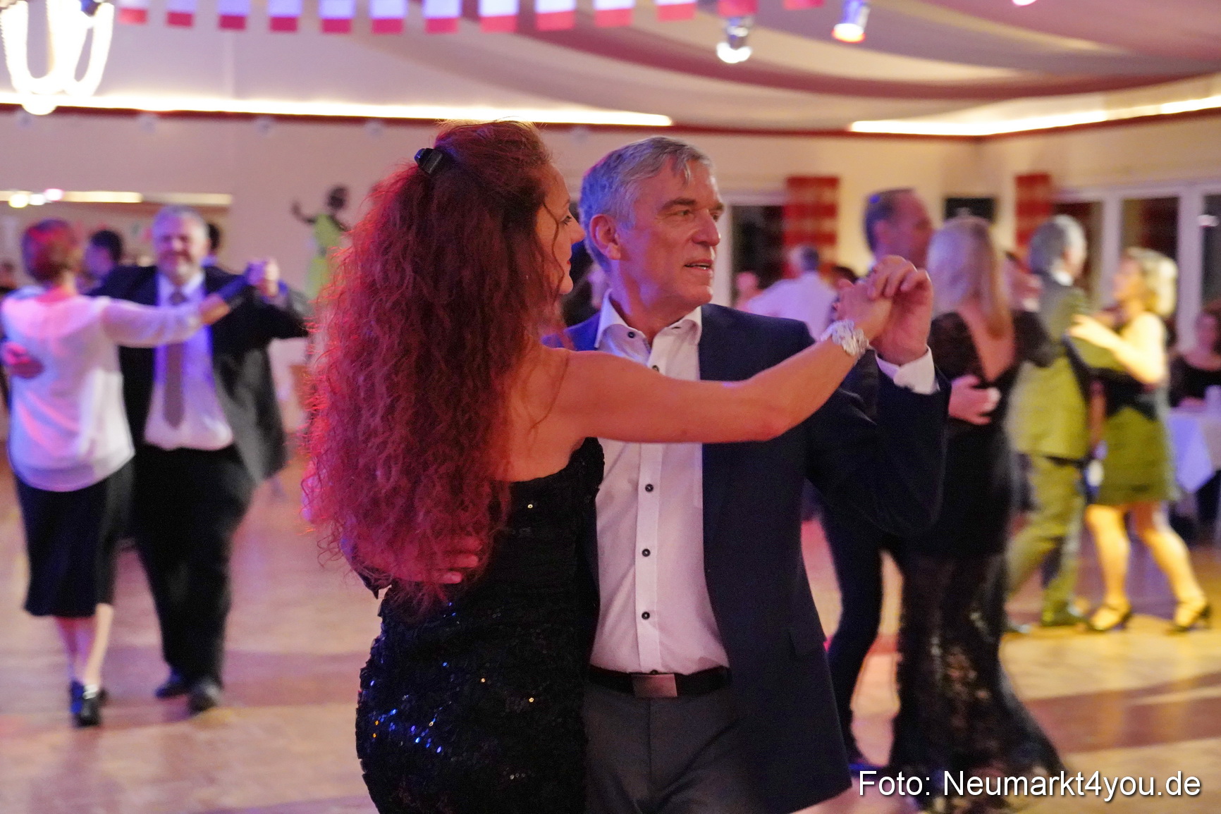 42 Herbstball Blau Silber 2019 0097