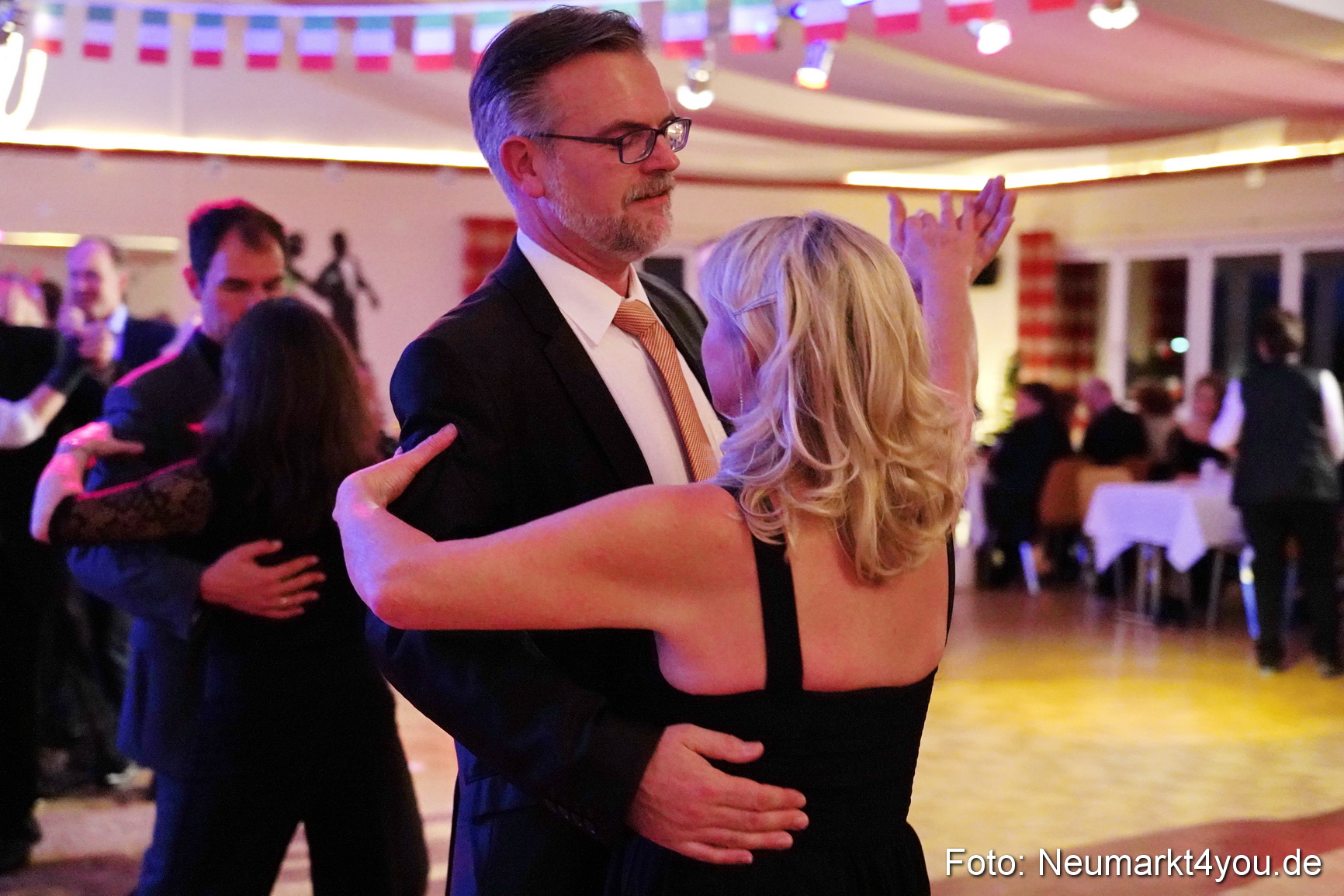 42 Herbstball Blau Silber 2019 0099