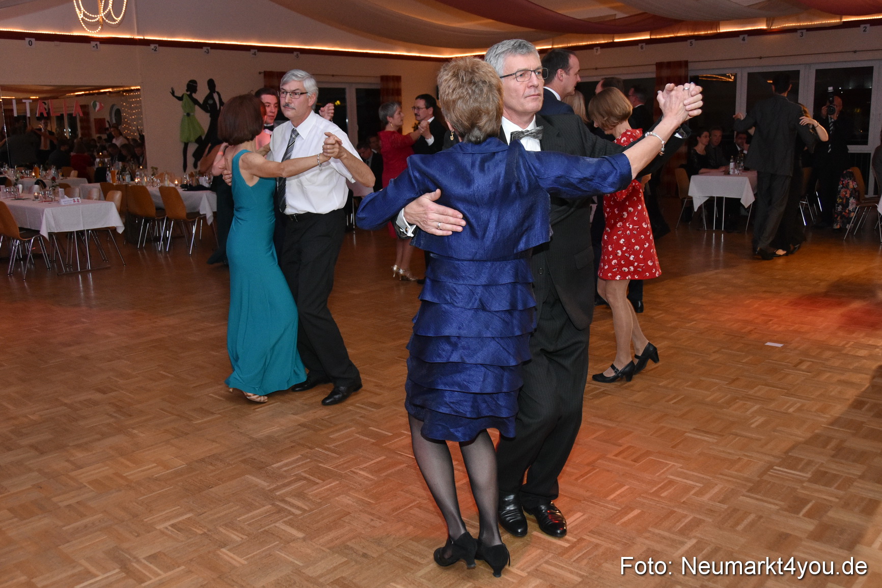 42 Herbstball Blau Silber 2019 0101