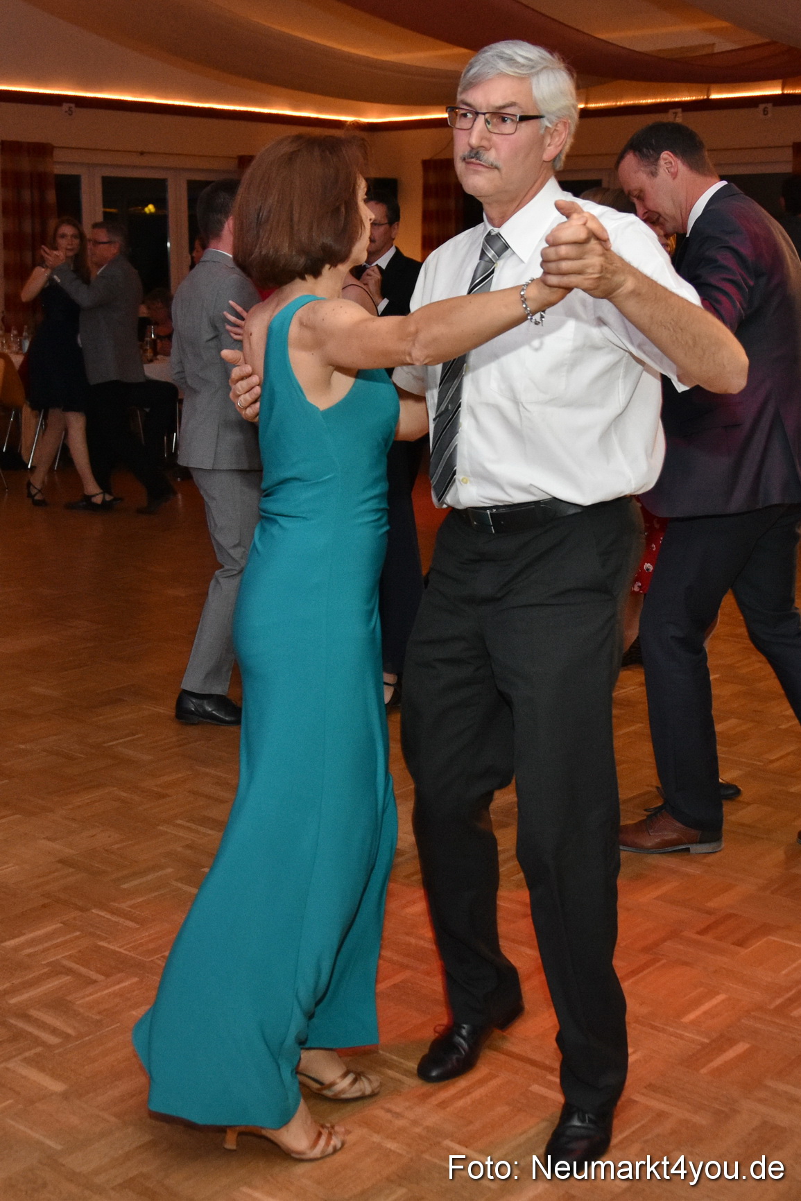 42 Herbstball Blau Silber 2019 0102