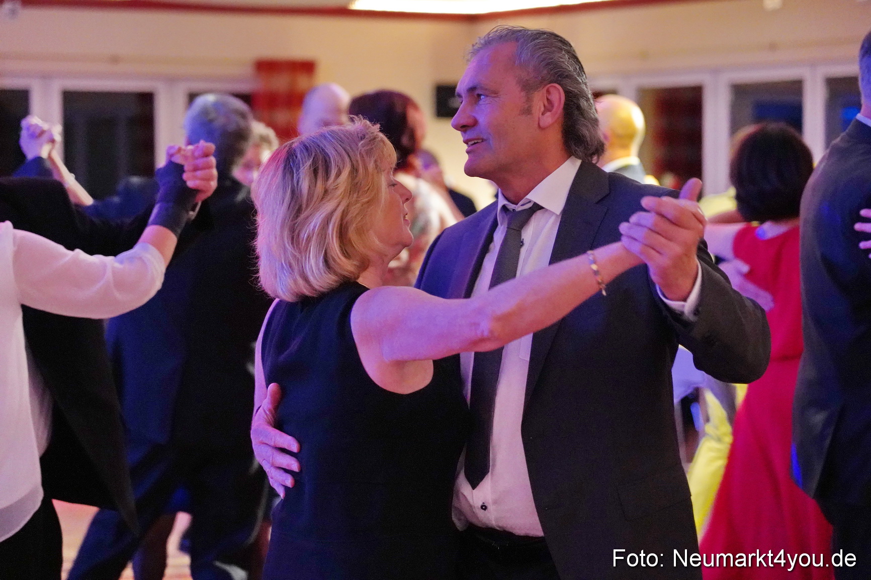 42 Herbstball Blau Silber 2019 0106