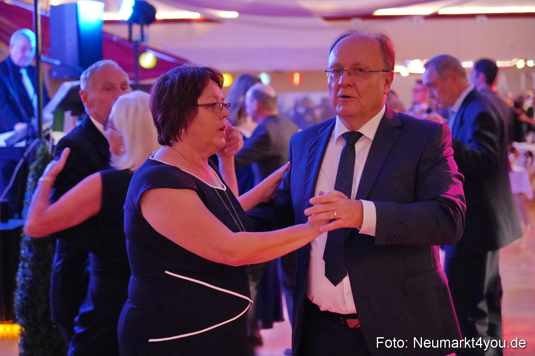 42 Herbstball Blau Silber 2019 0108