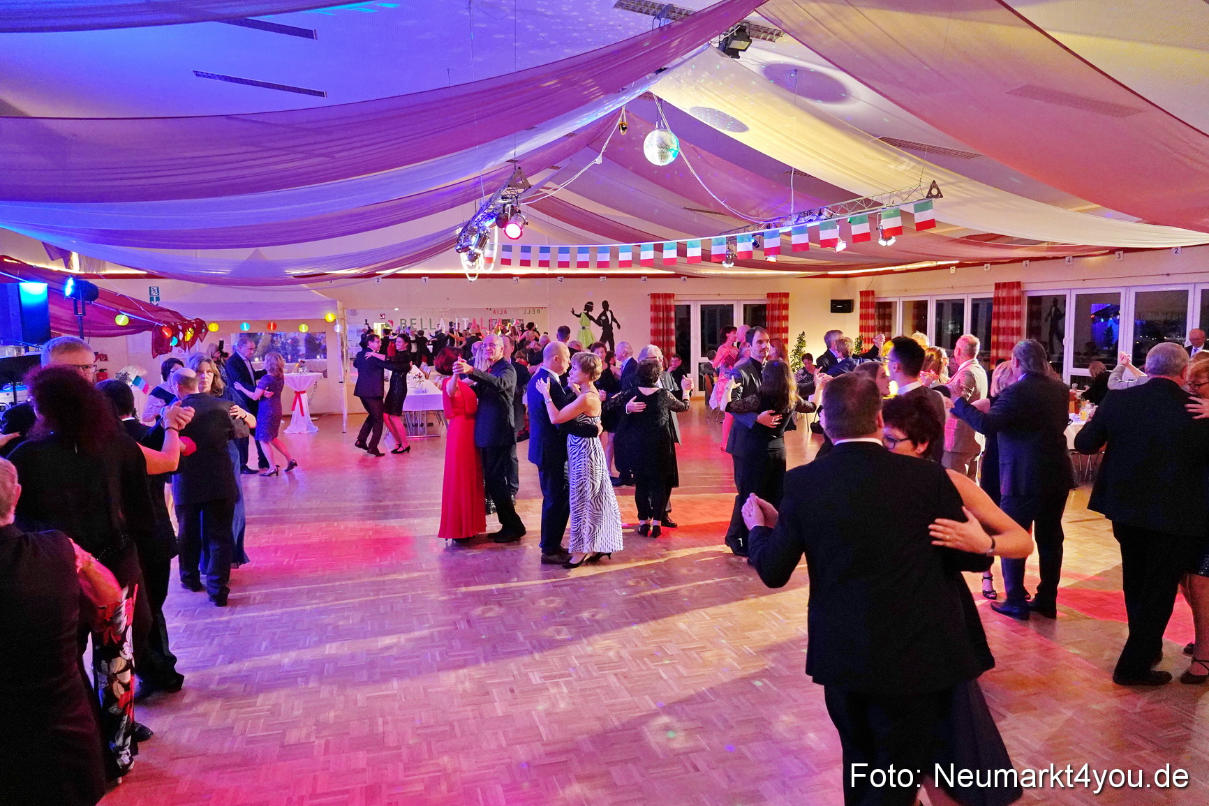 42 Herbstball Blau Silber 2019 0114