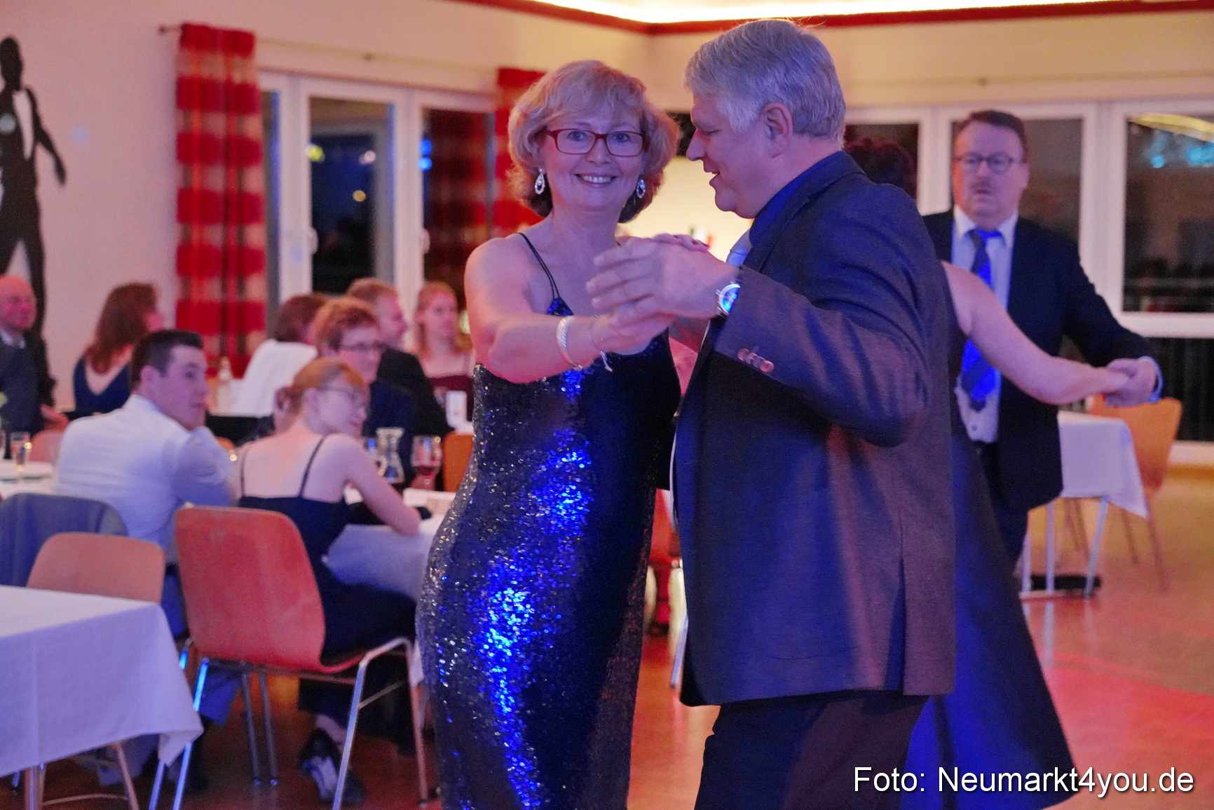 42 Herbstball Blau Silber 2019 0115