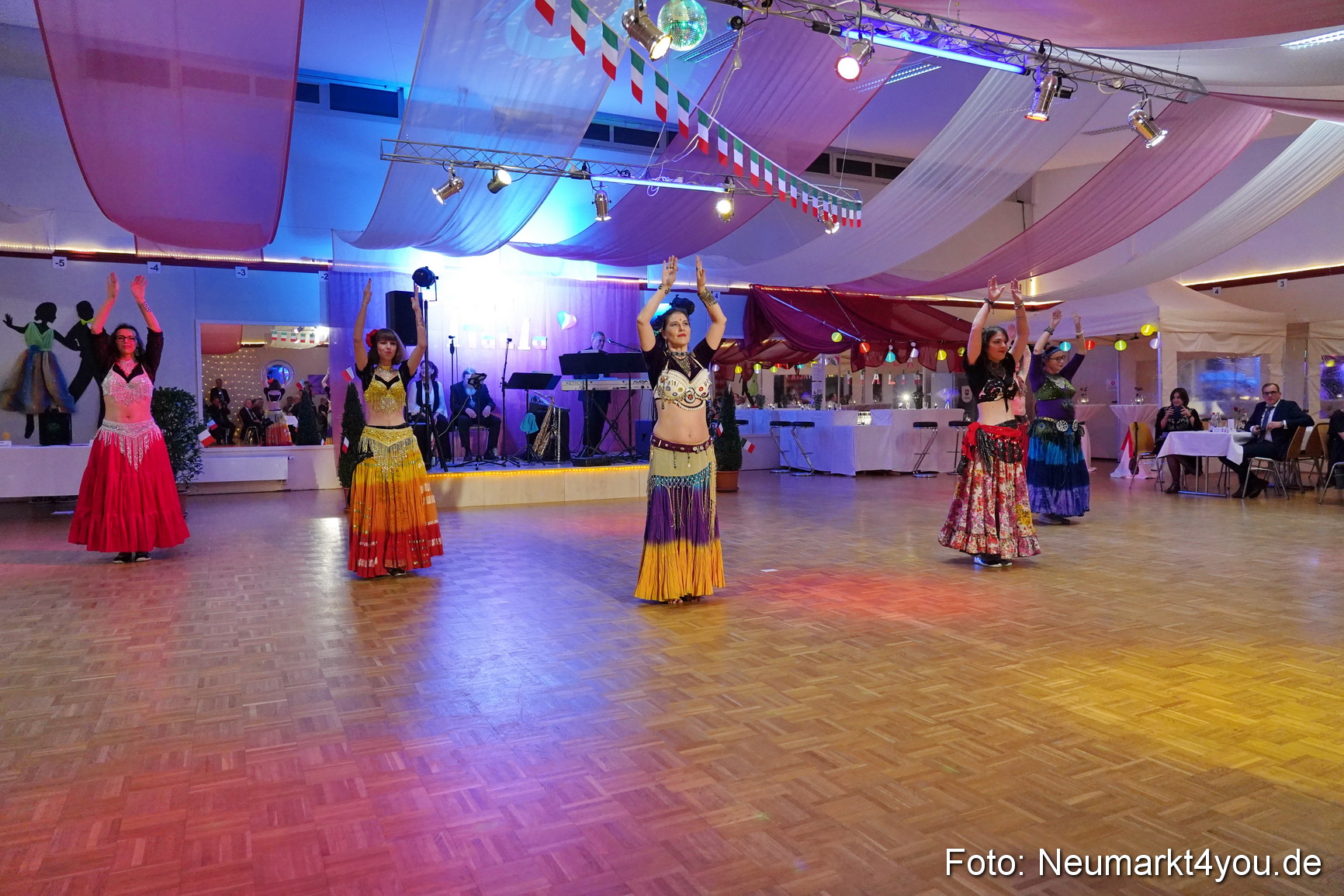 42 Herbstball Blau Silber 2019 0120