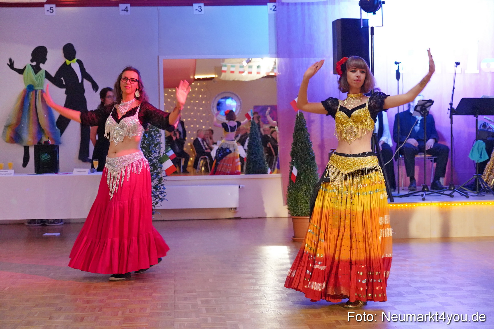 42 Herbstball Blau Silber 2019 0121