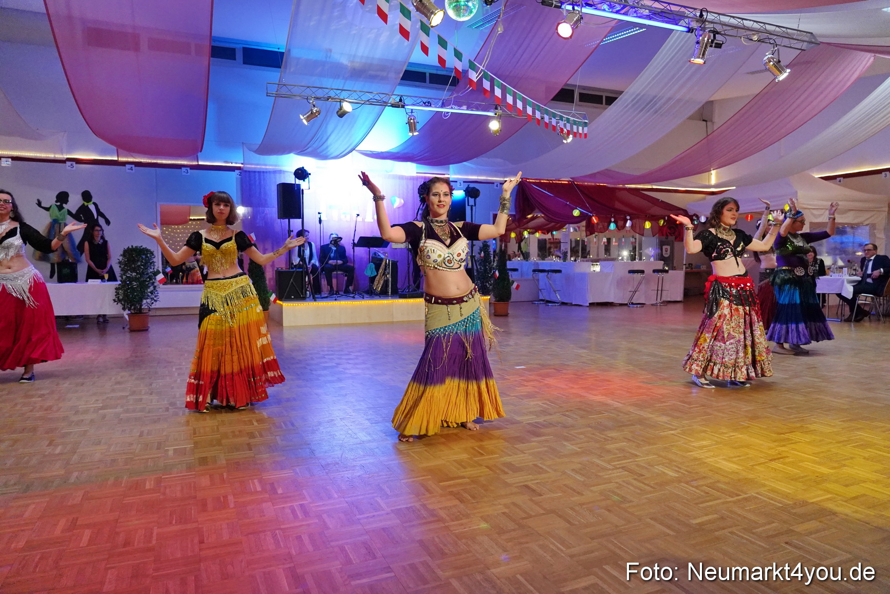 42 Herbstball Blau Silber 2019 0131