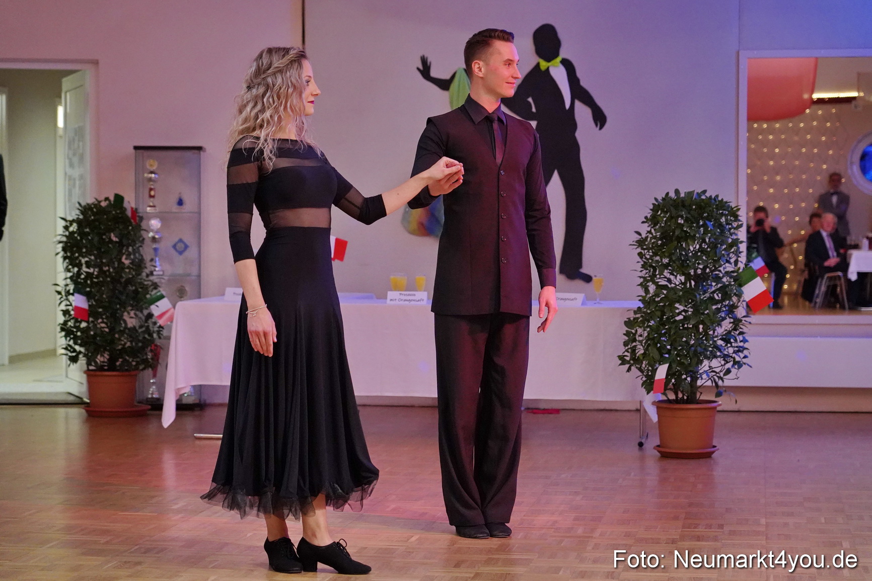 42 Herbstball Blau Silber 2019 0158