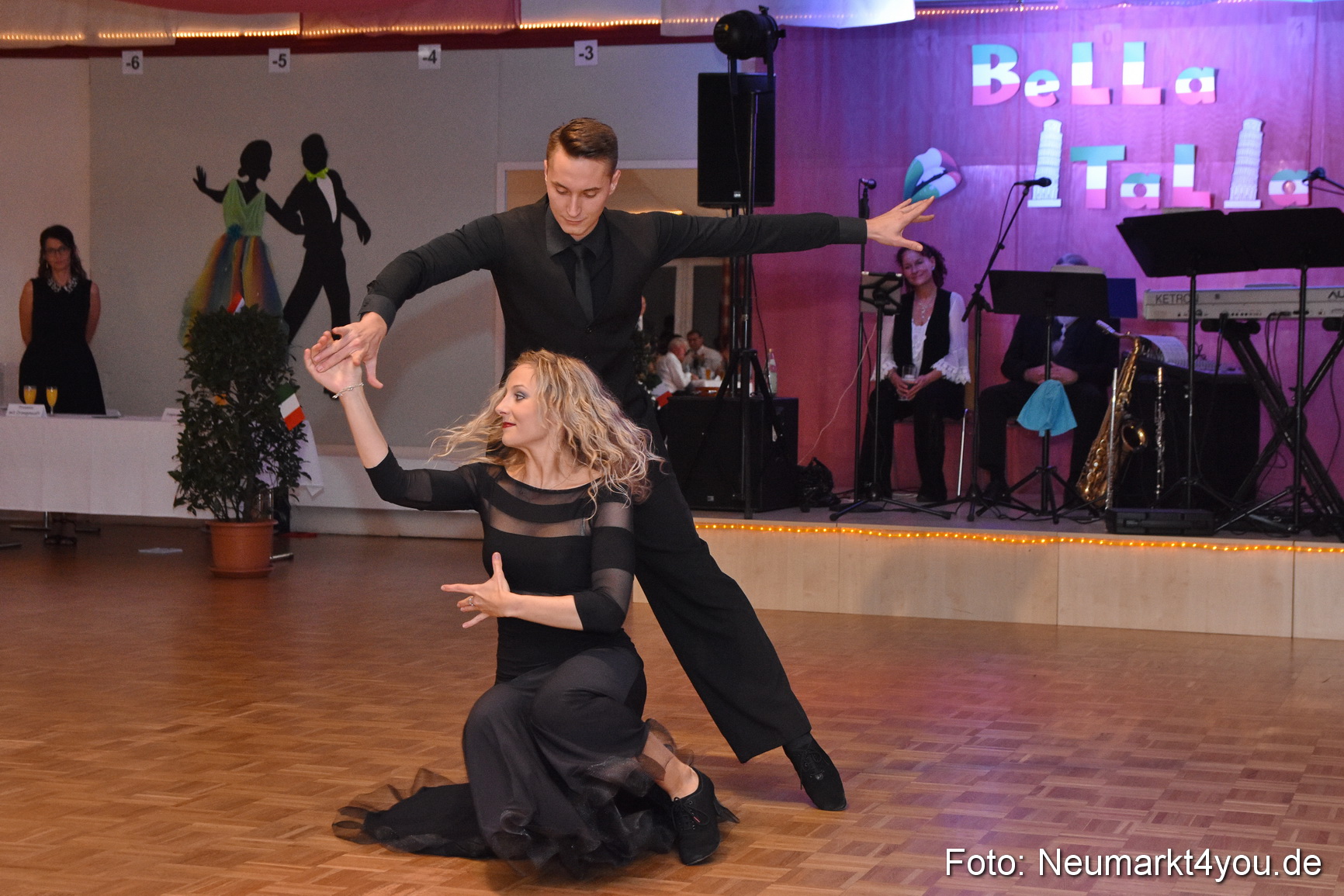 42 Herbstball Blau Silber 2019 0159