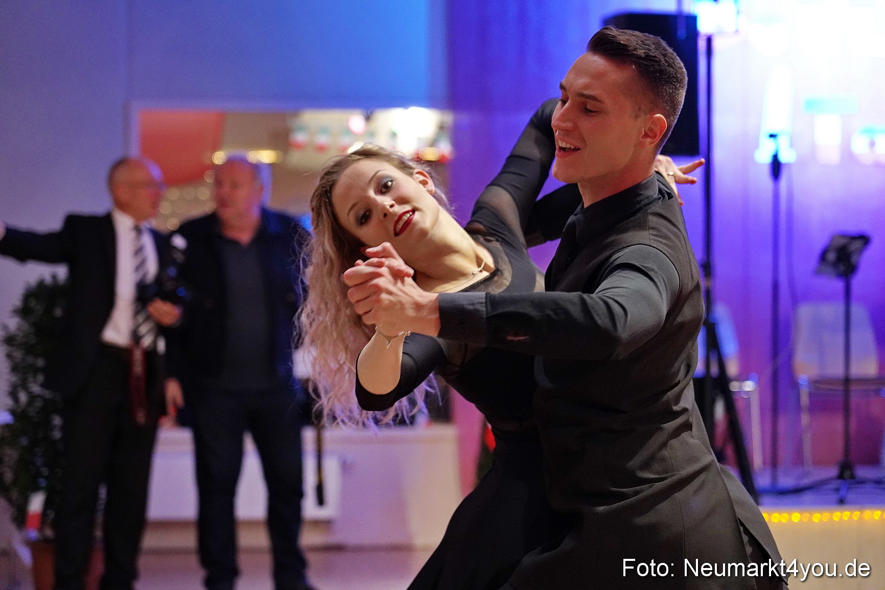 42 Herbstball Blau Silber 2019 0166