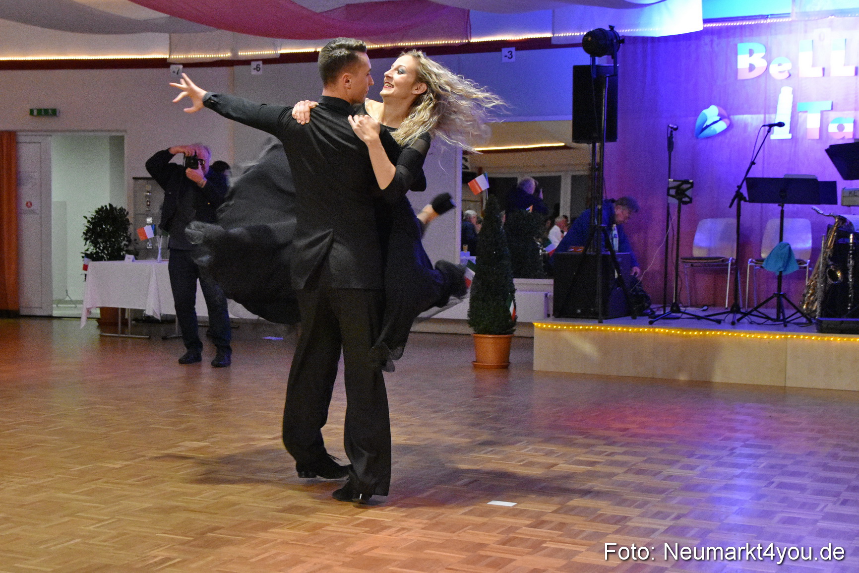 42 Herbstball Blau Silber 2019 0168