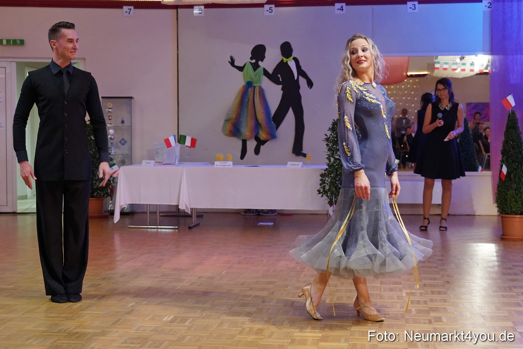 42 Herbstball Blau Silber 2019 0171