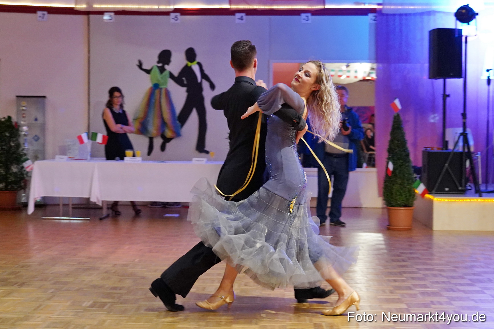 42 Herbstball Blau Silber 2019 0178