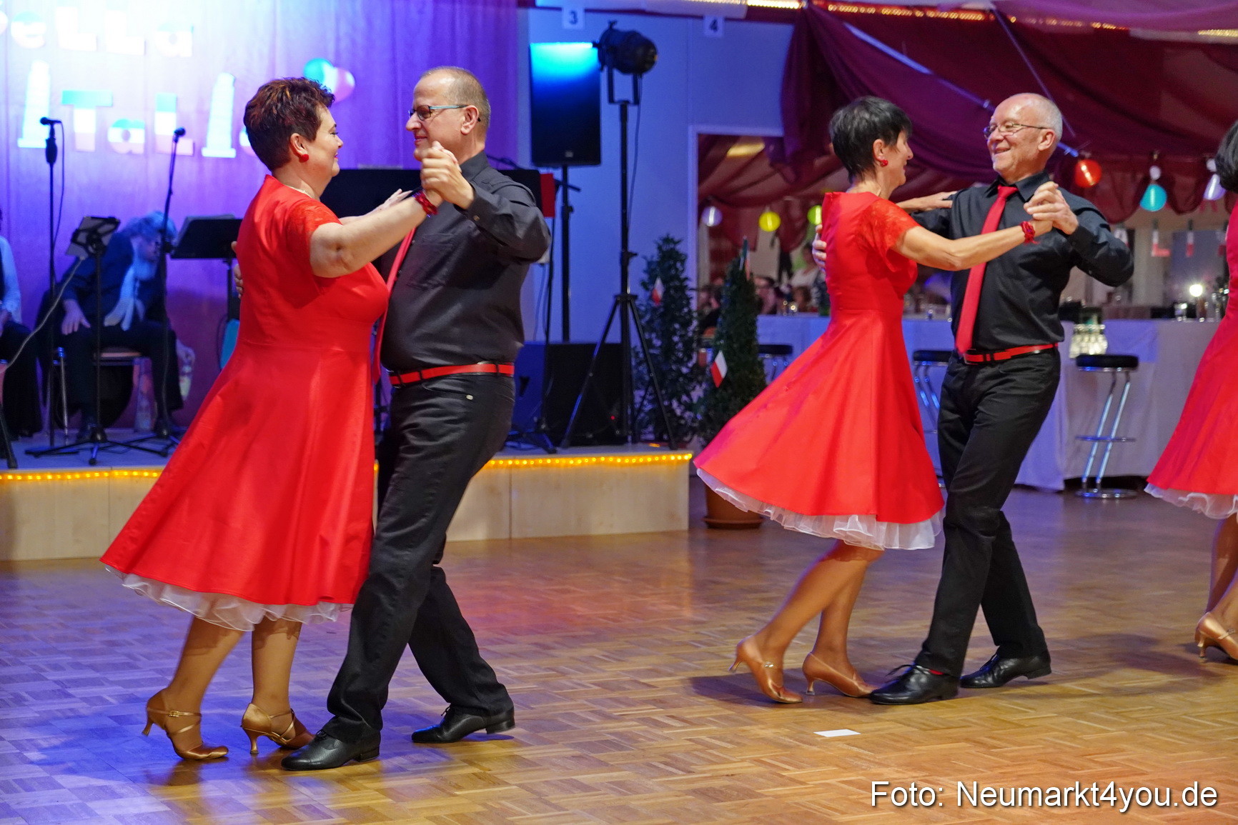 42 Herbstball Blau Silber 2019 0204