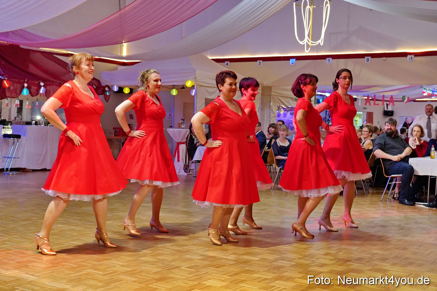 42 Herbstball Blau Silber 2019 0206