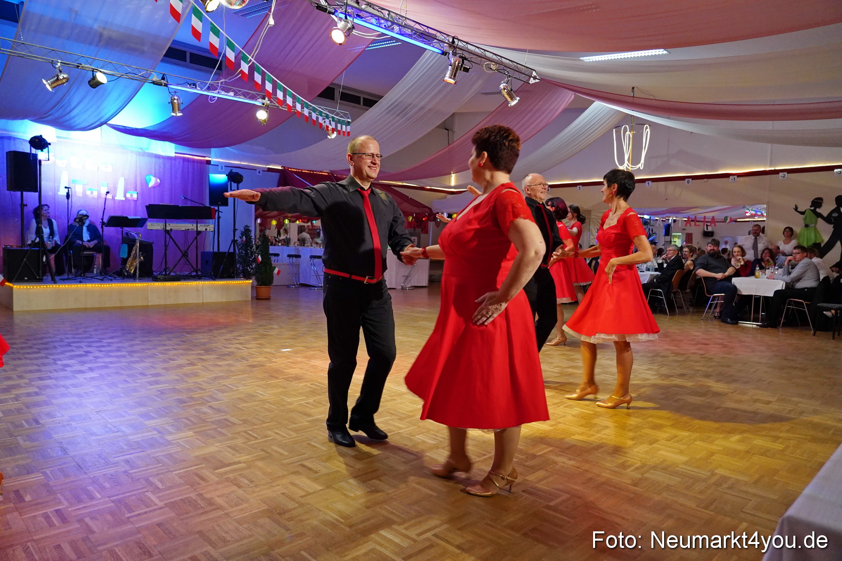 42 Herbstball Blau Silber 2019 0212