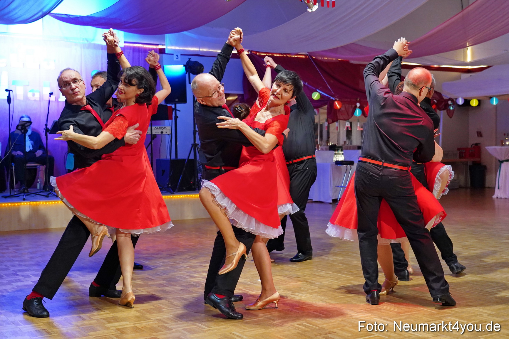 42 Herbstball Blau Silber 2019 0215