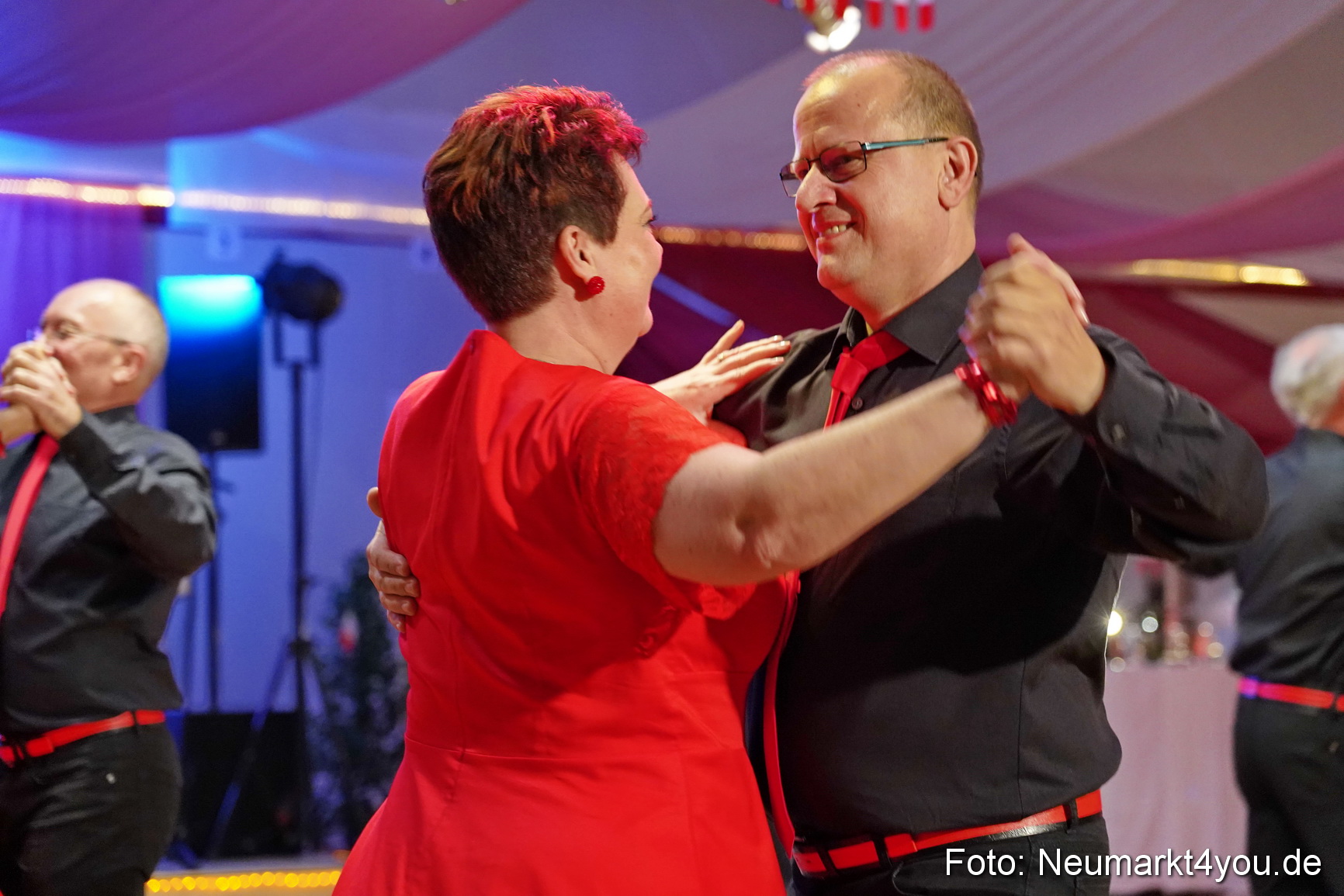 42 Herbstball Blau Silber 2019 0219