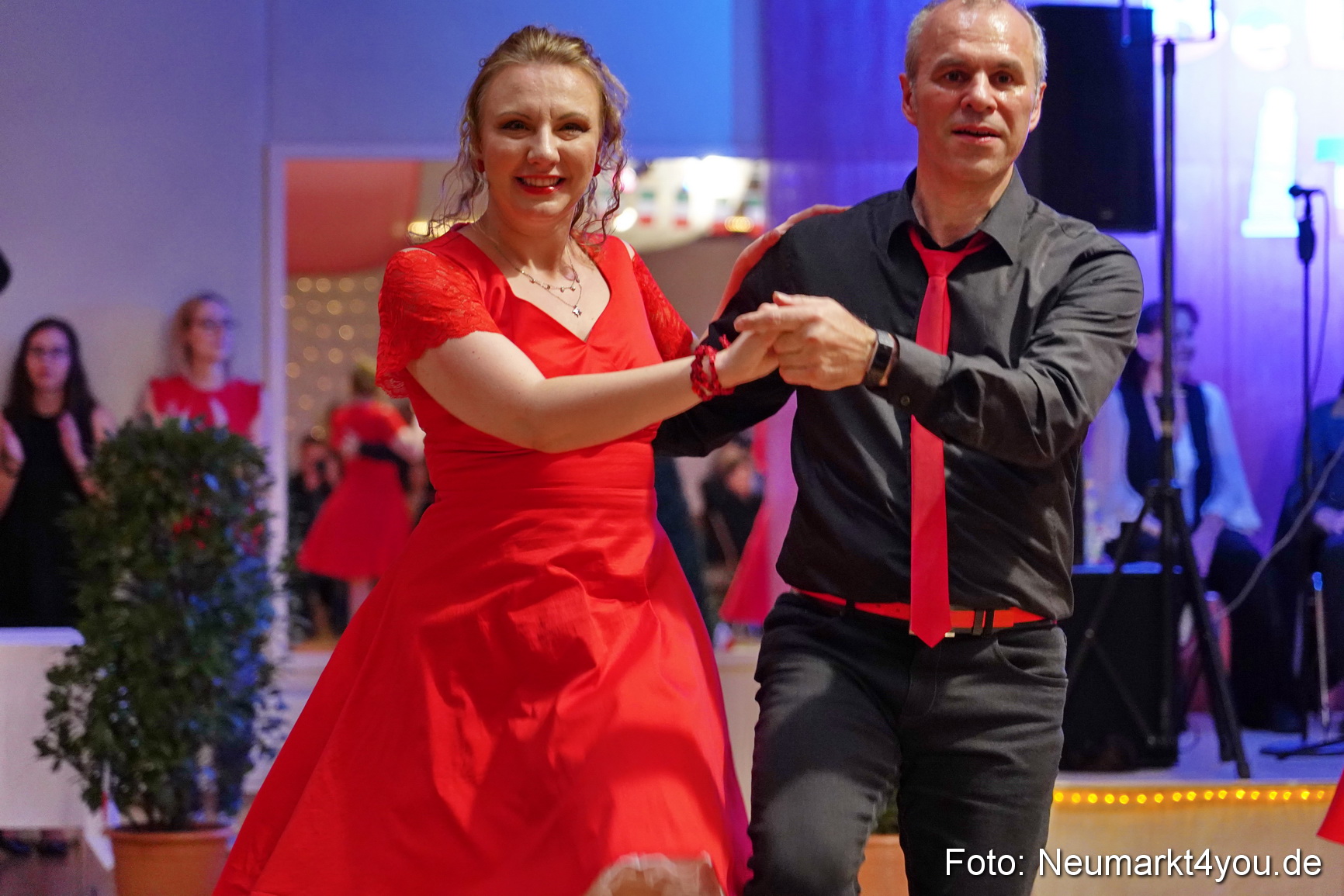 42 Herbstball Blau Silber 2019 0225