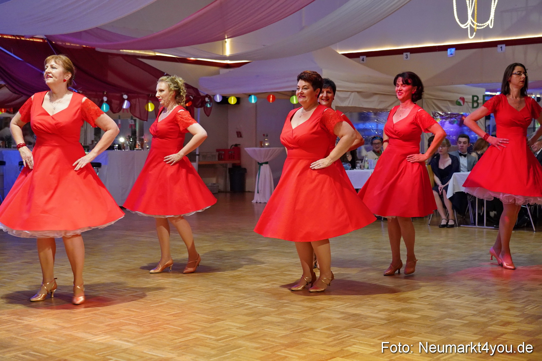 42 Herbstball Blau Silber 2019 0228