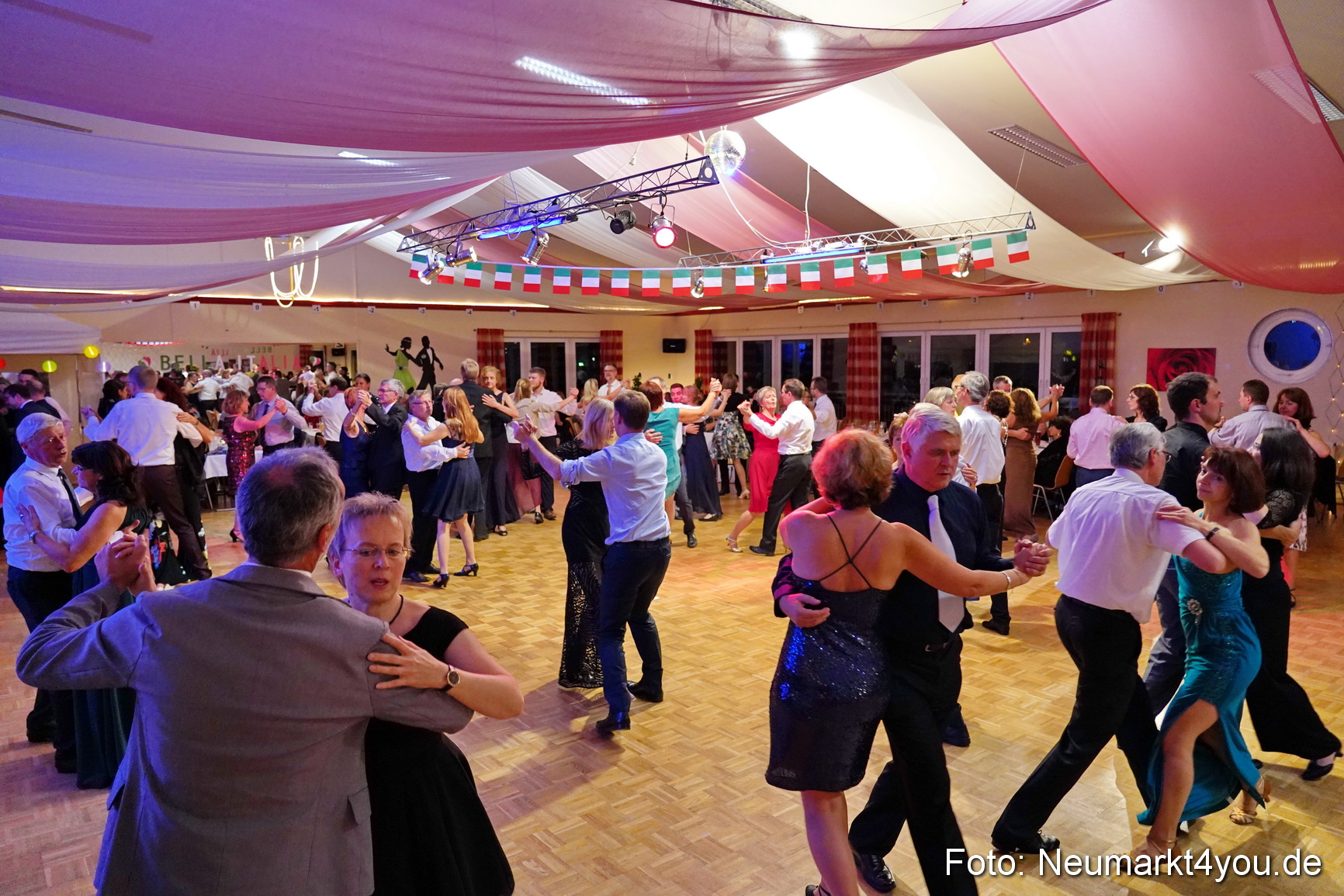 42 Herbstball Blau Silber 2019 0230