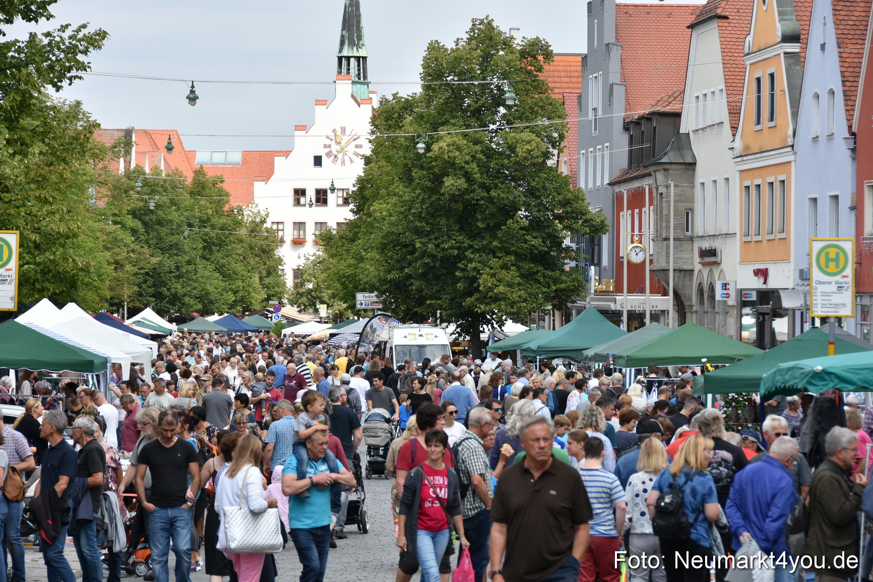 Altstadtflohmarkt Neumarkt 2019 0003