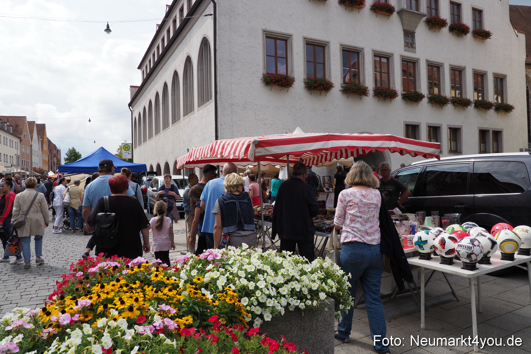 Altstadtflohmarkt Neumarkt 2019 0024