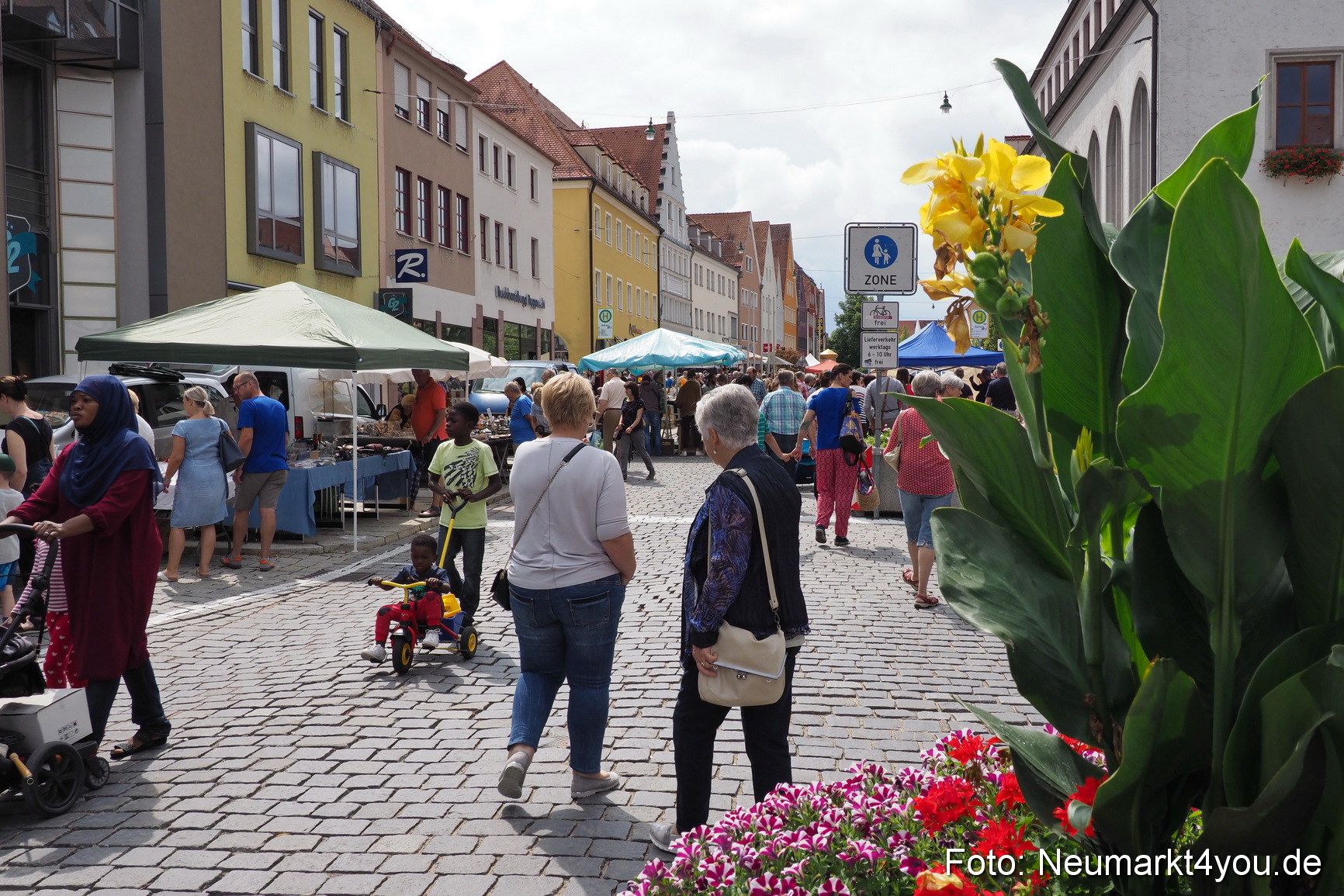Altstadtflohmarkt Neumarkt 2019 0027