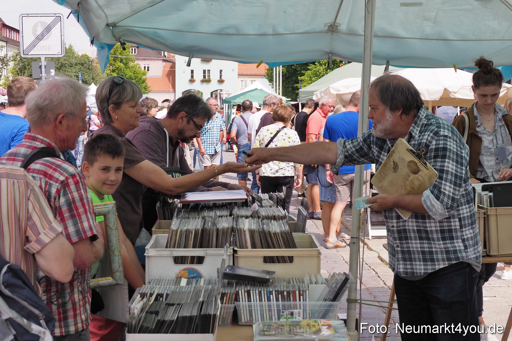 Altstadtflohmarkt Neumarkt 2019 0032