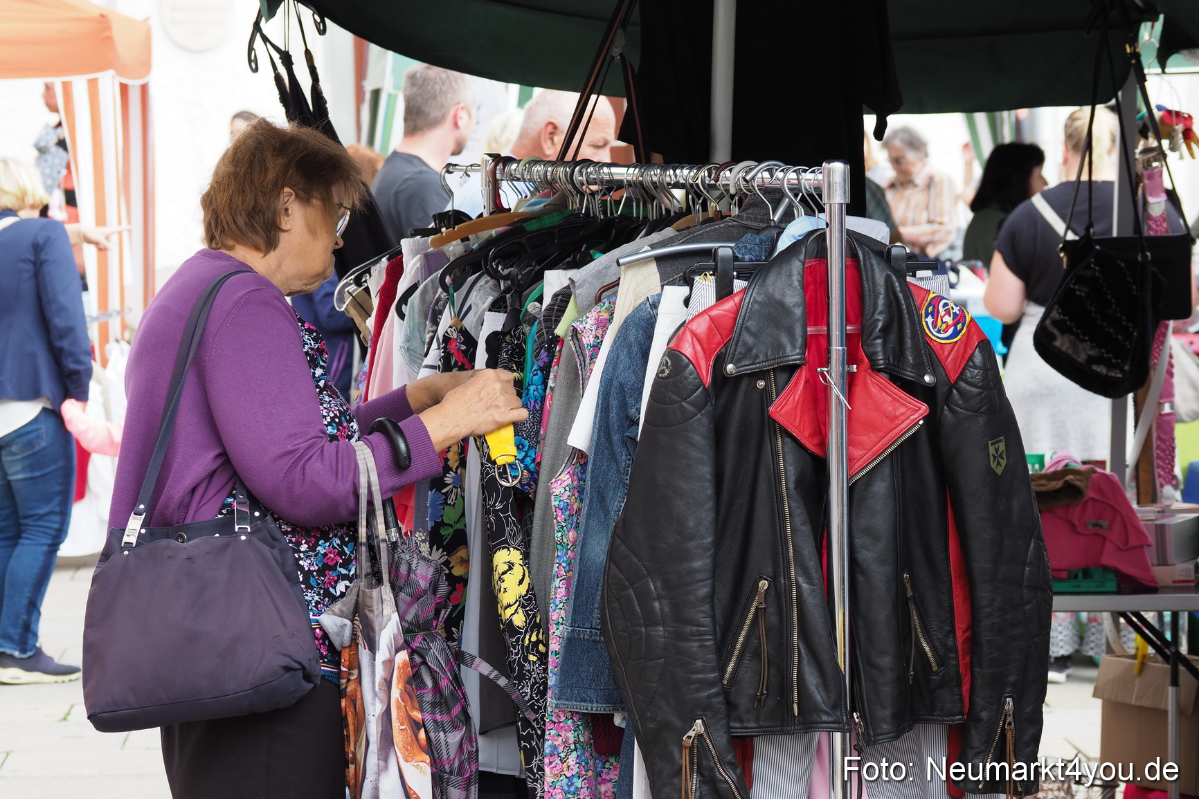 Altstadtflohmarkt Neumarkt 2019 0043