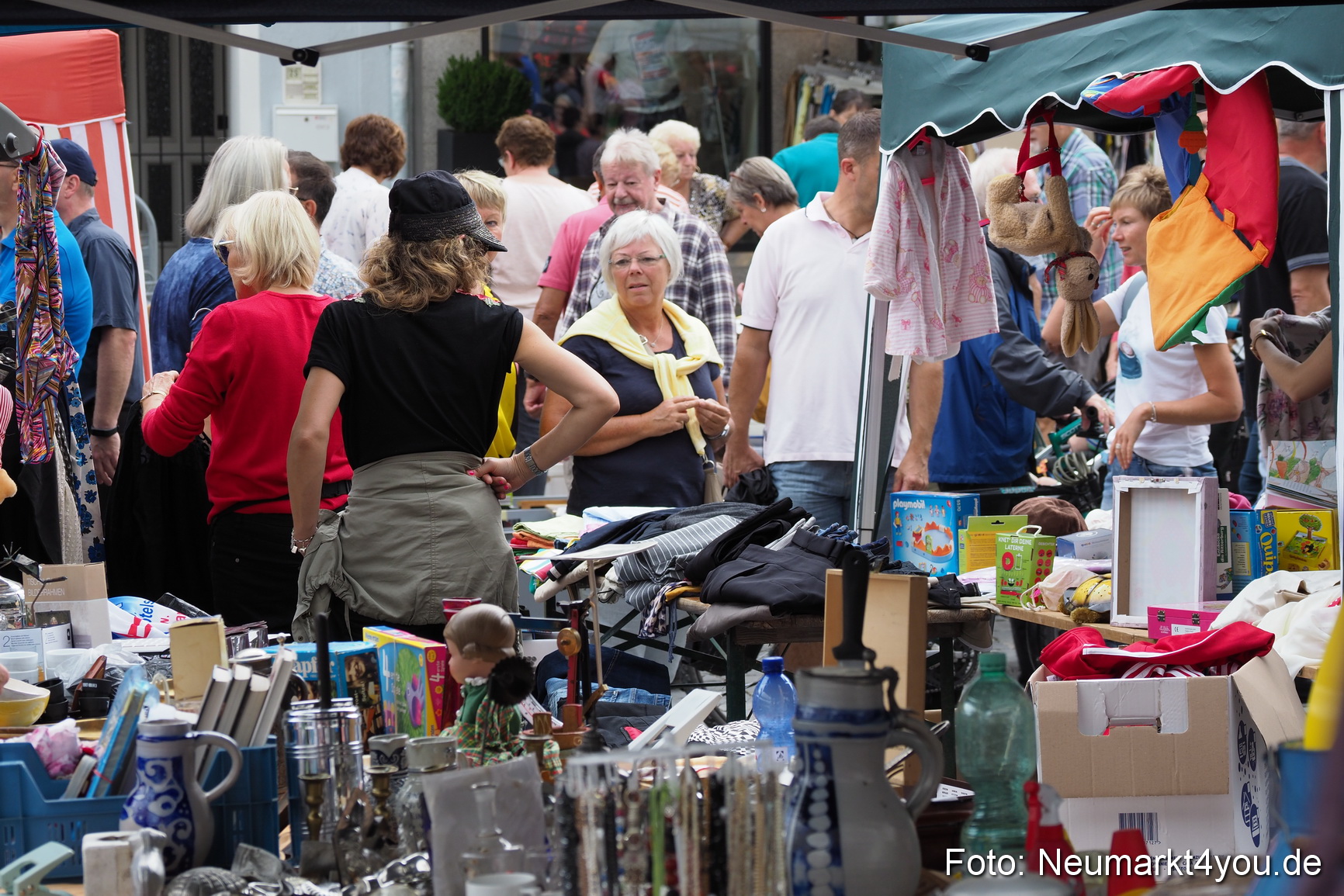 Altstadtflohmarkt Neumarkt 2019 0045