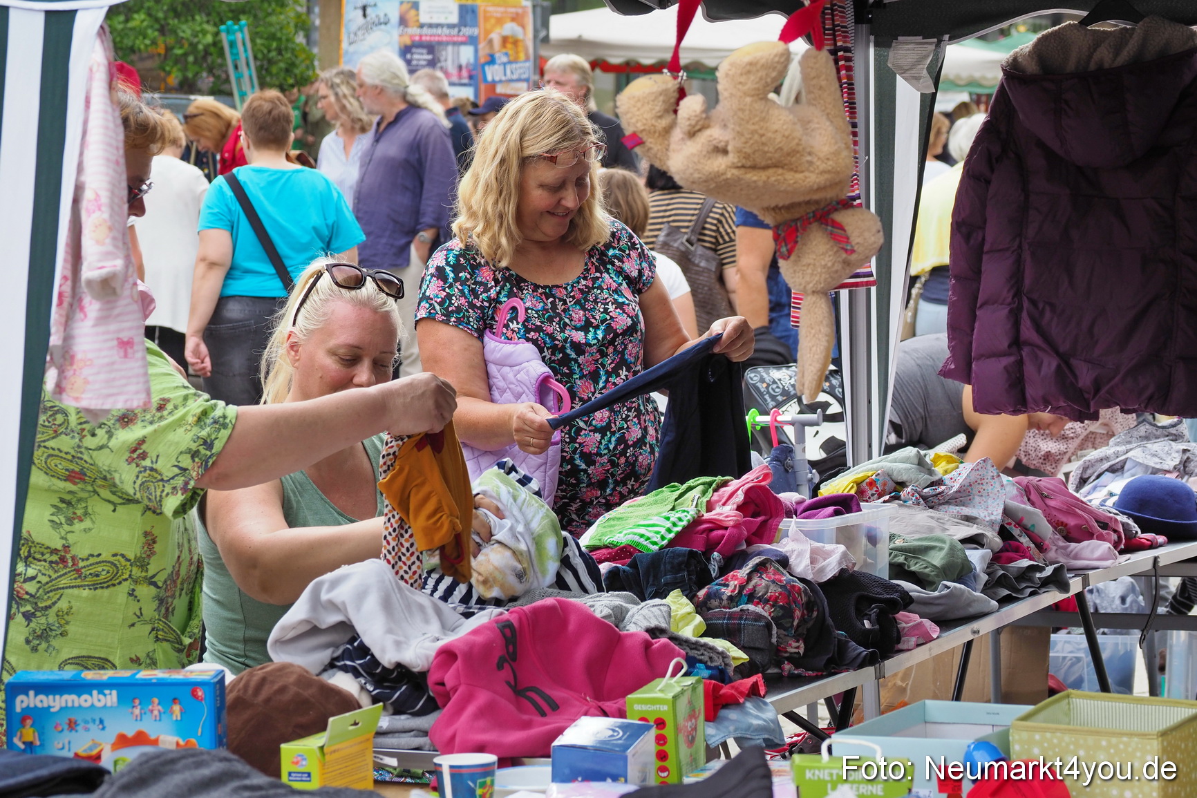 Altstadtflohmarkt Neumarkt 2019 0047