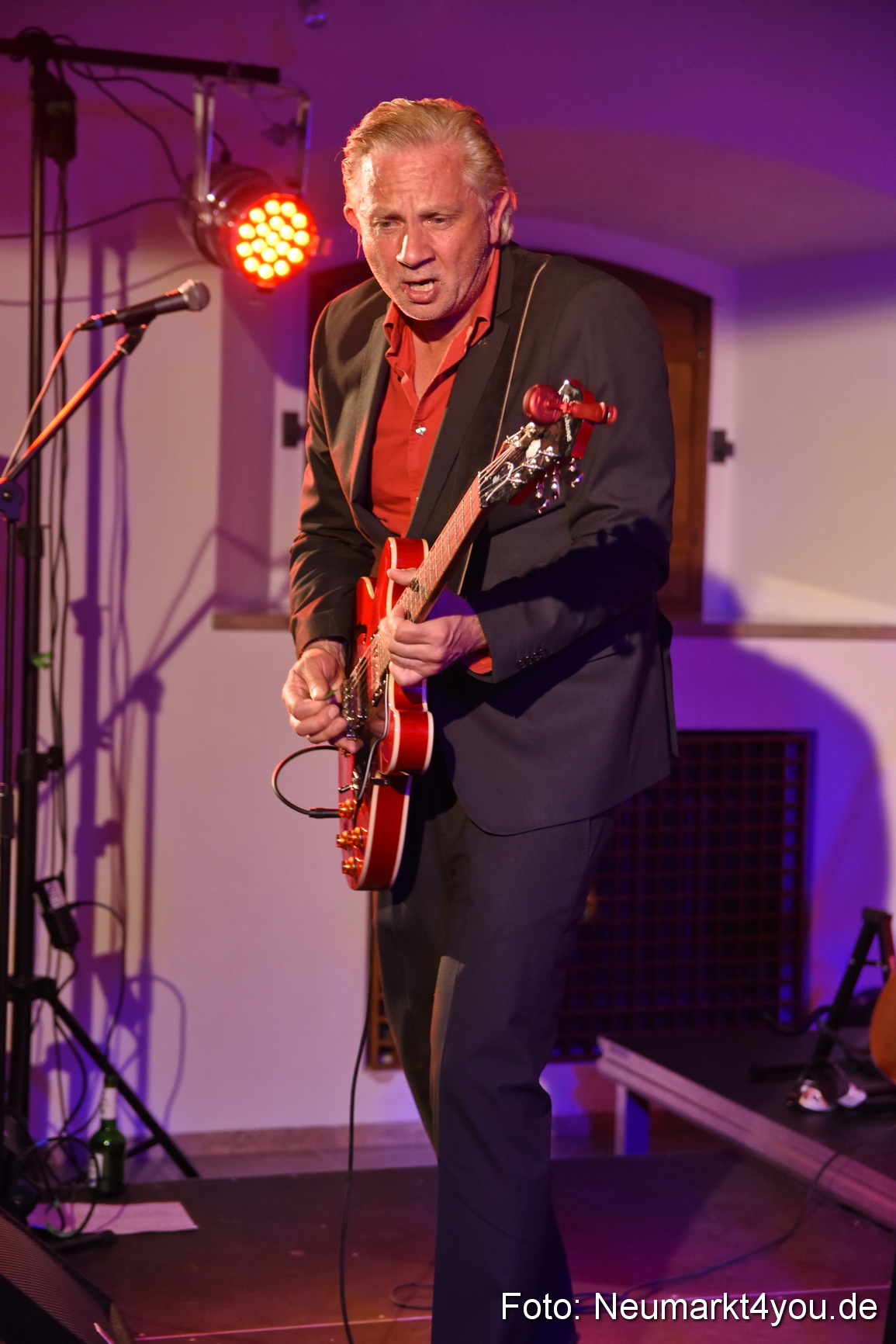 BB and  the blues shacks 0013