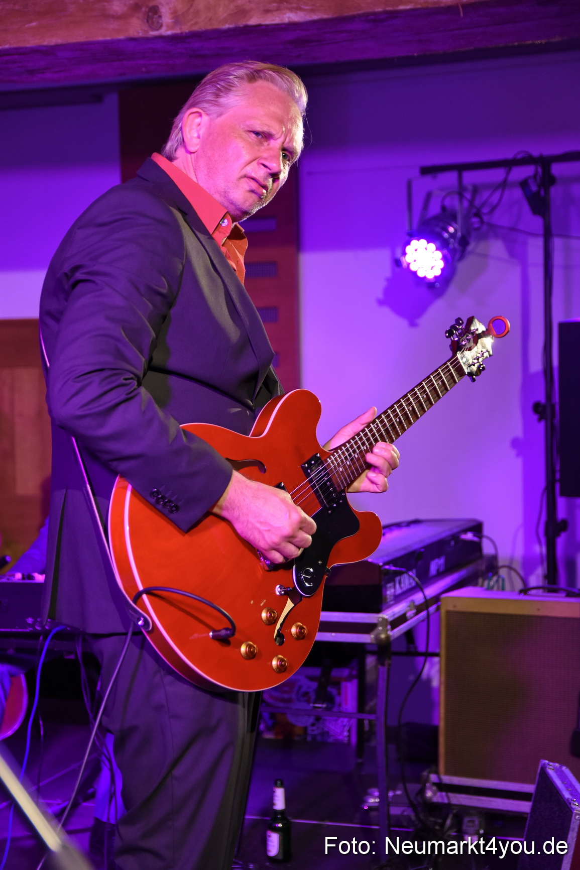 BB and  the blues shacks 0015