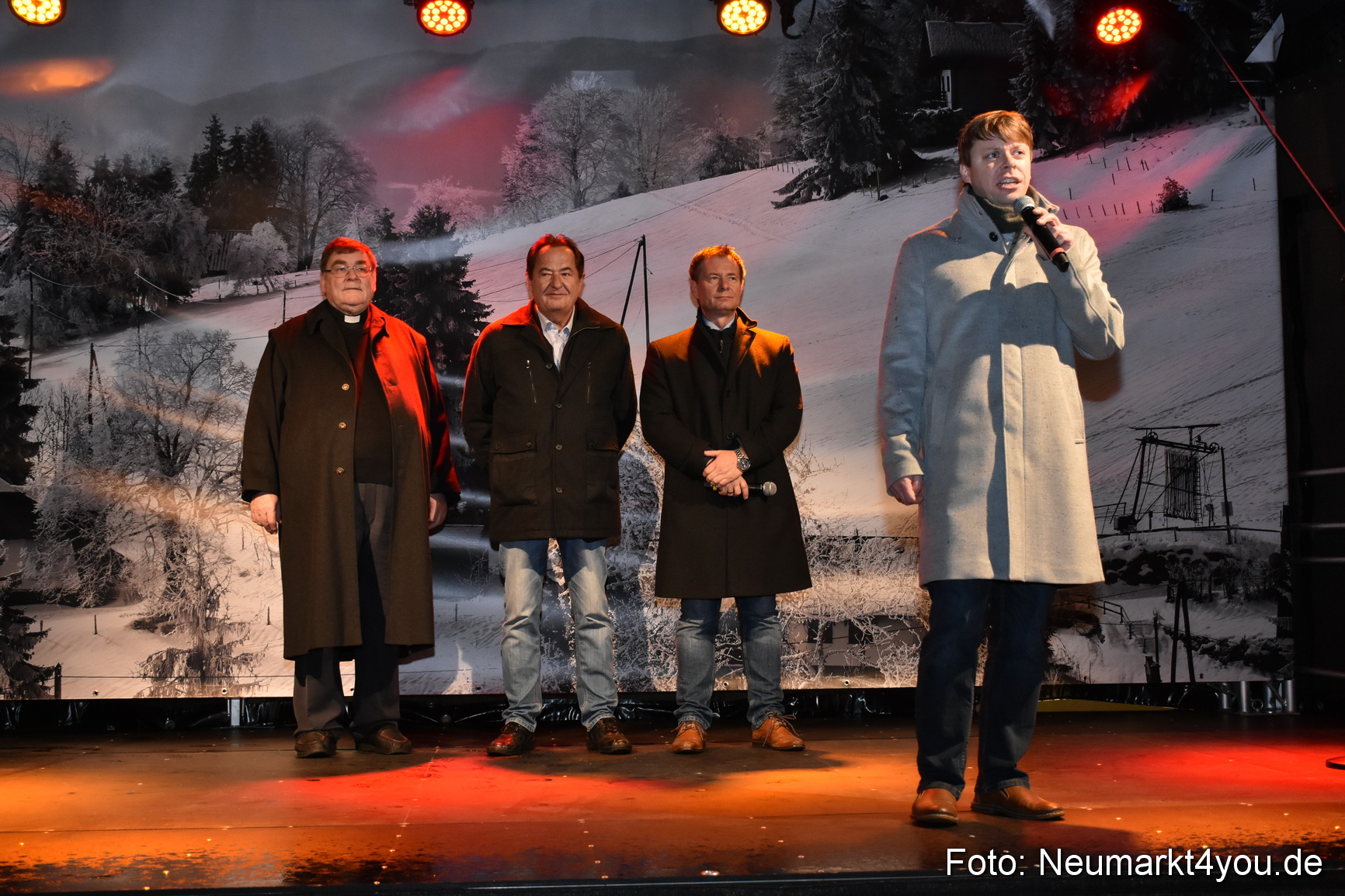 Weihnachtsmarkt Neumarkt 2019 0003