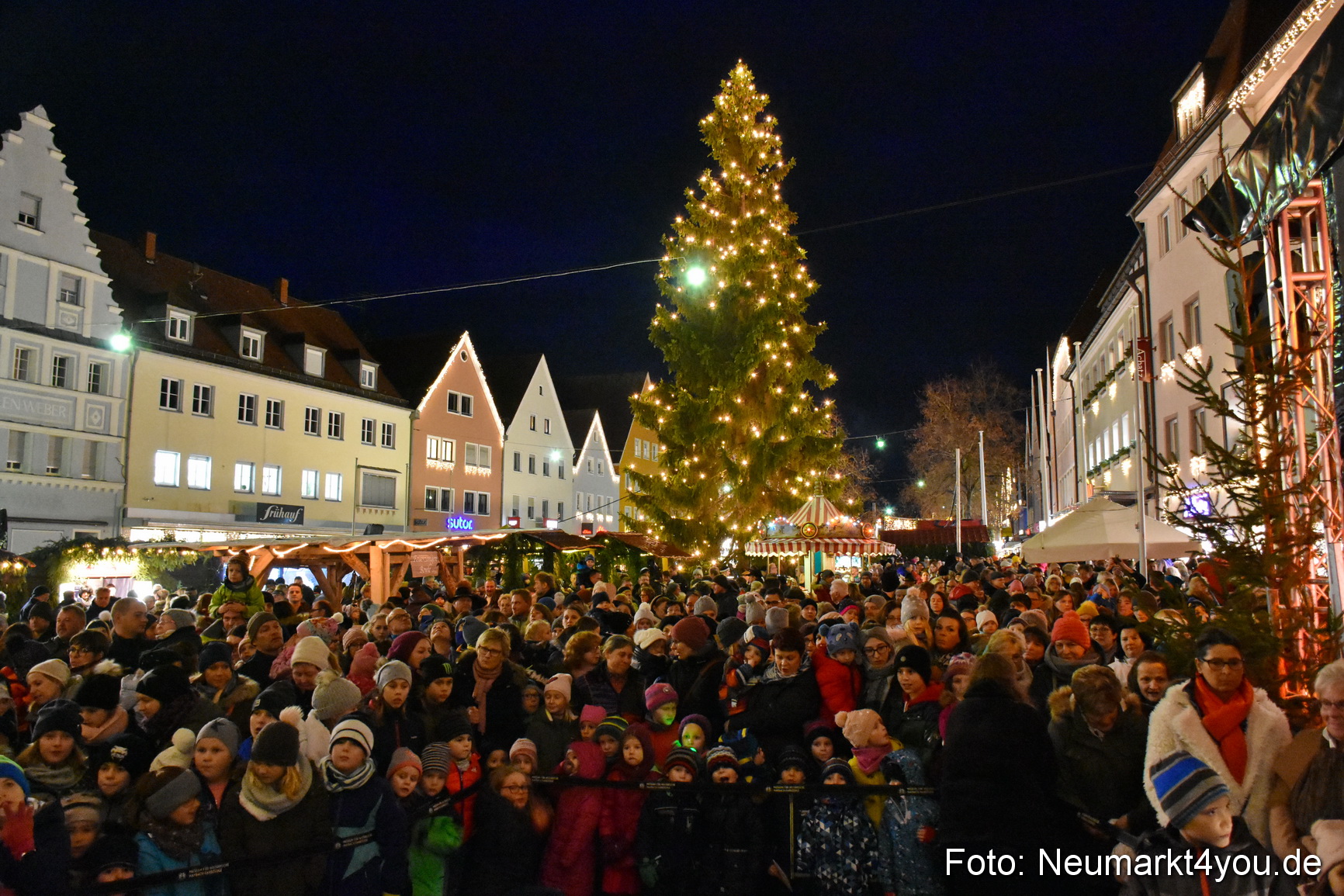 Weihnachtsmarkt Neumarkt 2019 0008