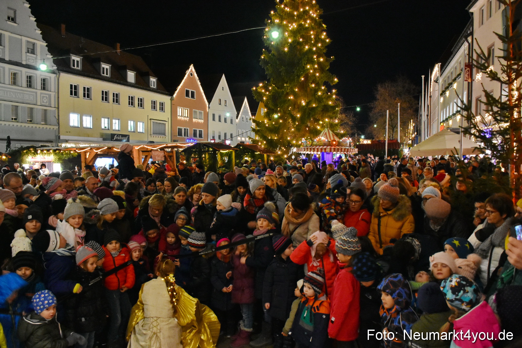 Weihnachtsmarkt Neumarkt 2019 0014