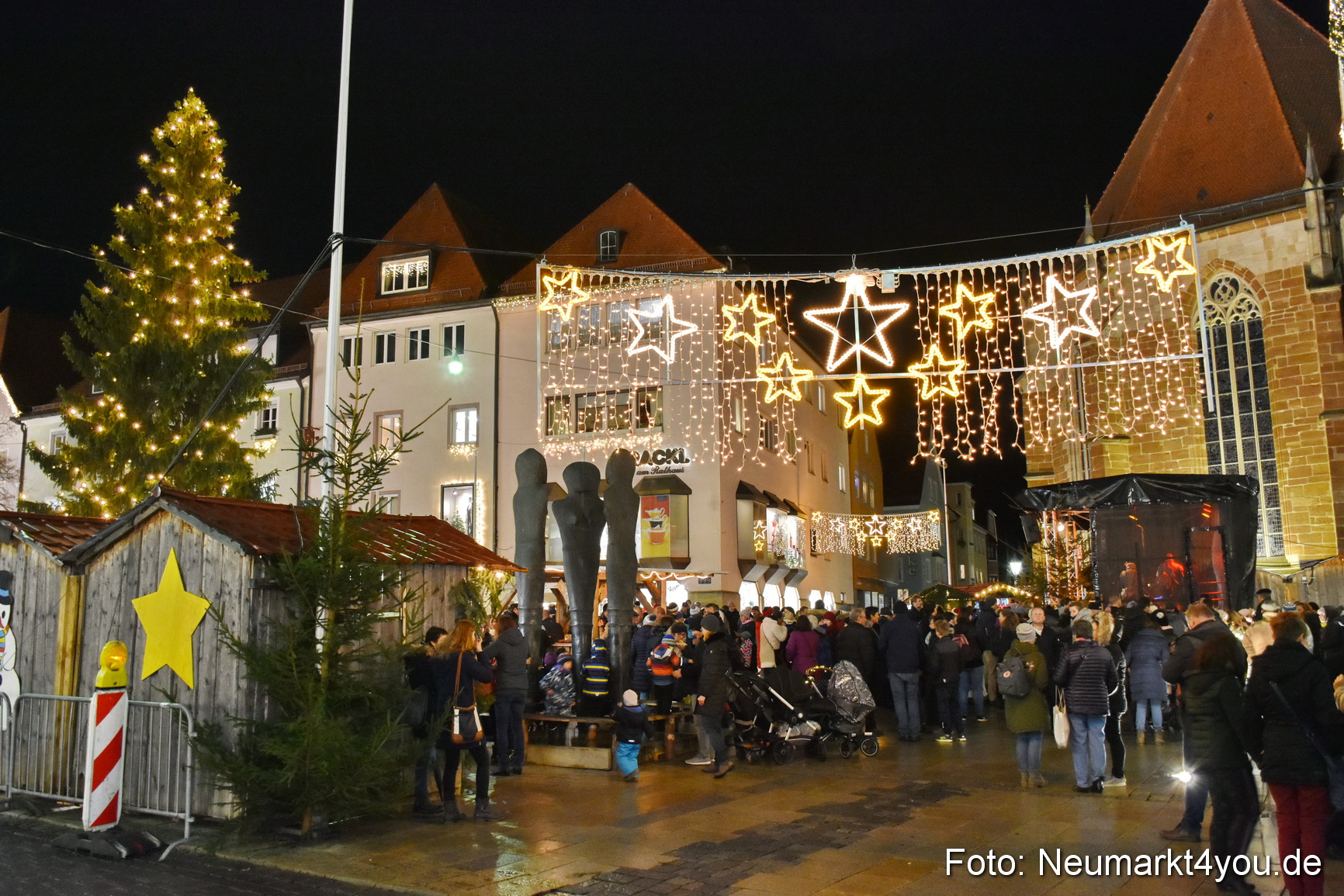 Weihnachtsmarkt Neumarkt 2019 0018