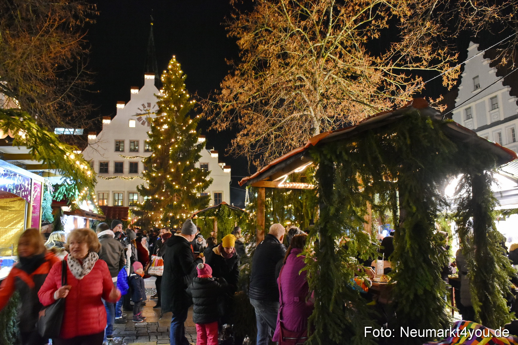 Weihnachtsmarkt Neumarkt 2019 0024